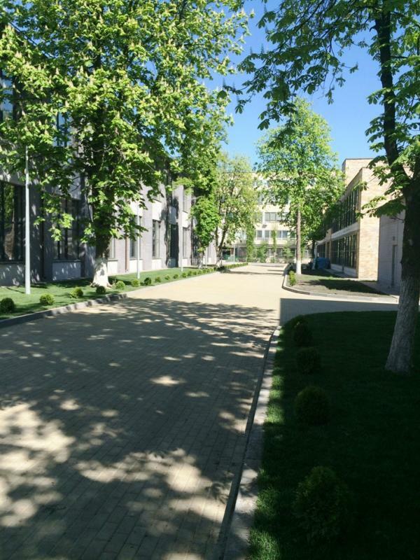 Продаж офісу 6175 м², Полевая вул., 21