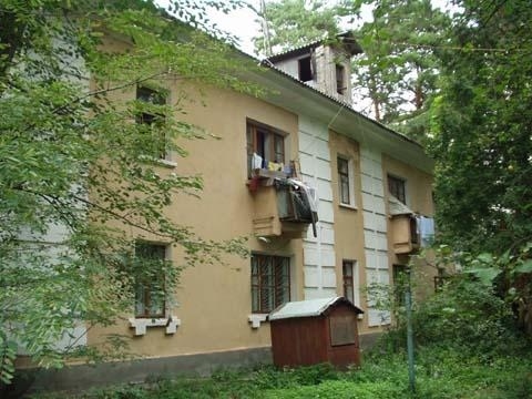 Київ, Поліська вул., 8