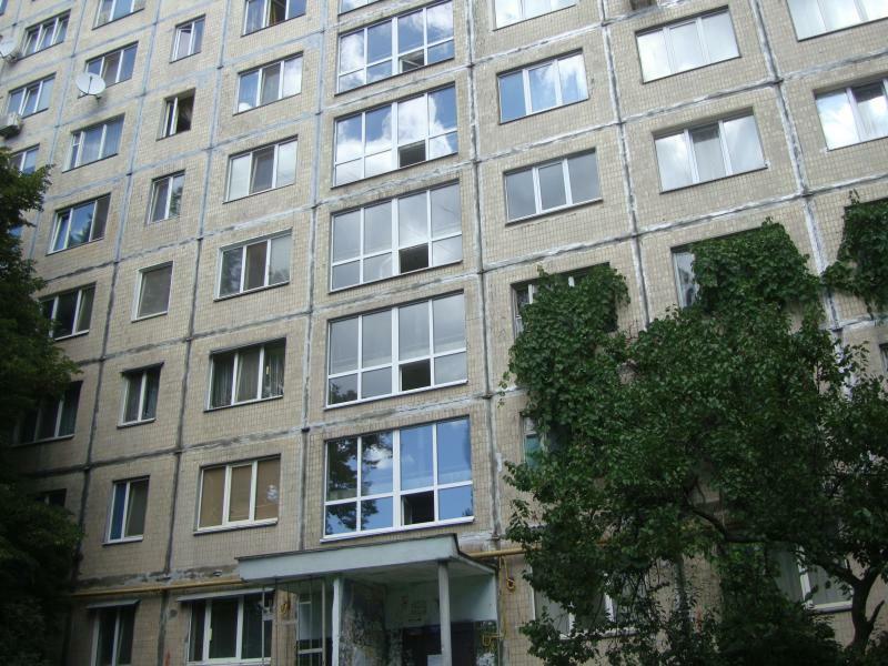 Киев, Кольцова бул., 15