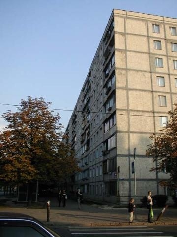 Киев, Кольцова бул., 15