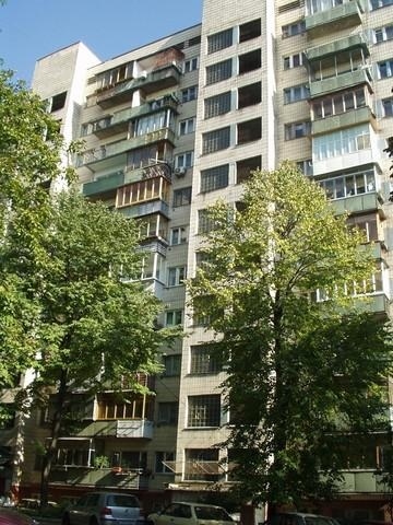 Киев, Ивана Марьяненко ул., 13