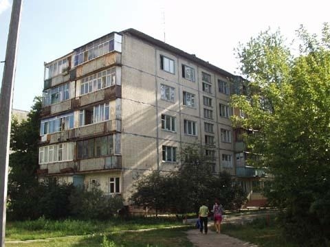 Київ, Івана Микитенка вул., 25