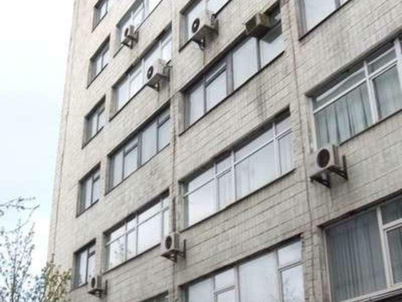 Киев, Ивана Сергиенко ул., 18
