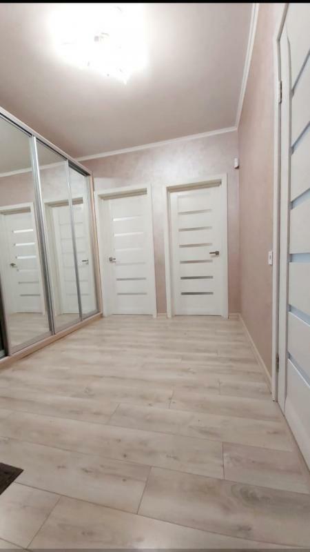 Оренда 1-кімнатної квартири 37 м², Космічна вул., 11