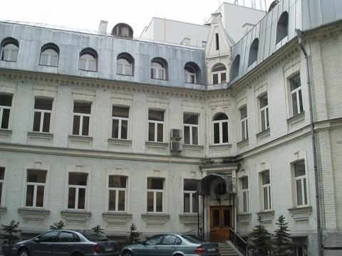 Київ, Івана Франка вул., 42Б