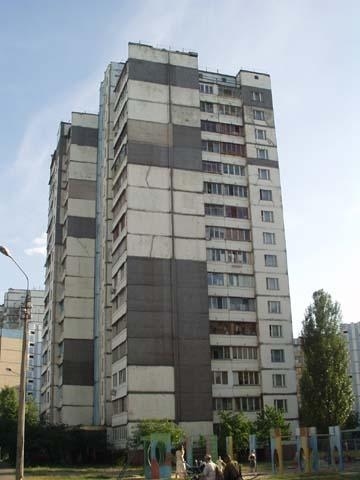 Київ, Каштанова вул., 14Б