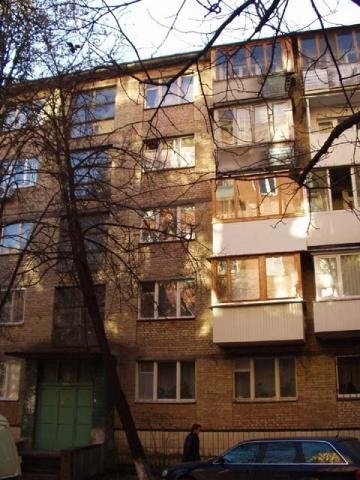Киев, Кирилло-Мефодиевская ул., 15