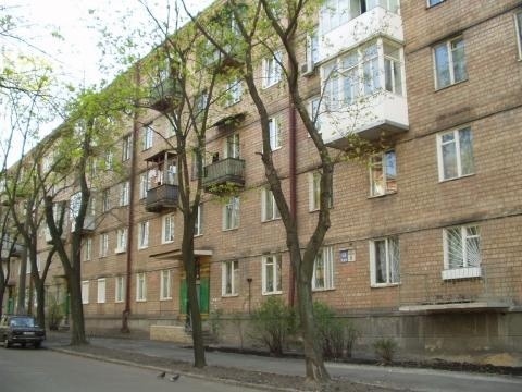 Киев, Искровская ул., 11