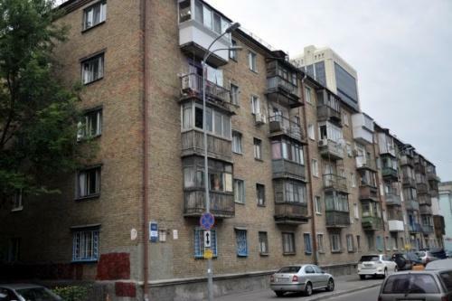 Київ, Казимира Малевича вул., 119
