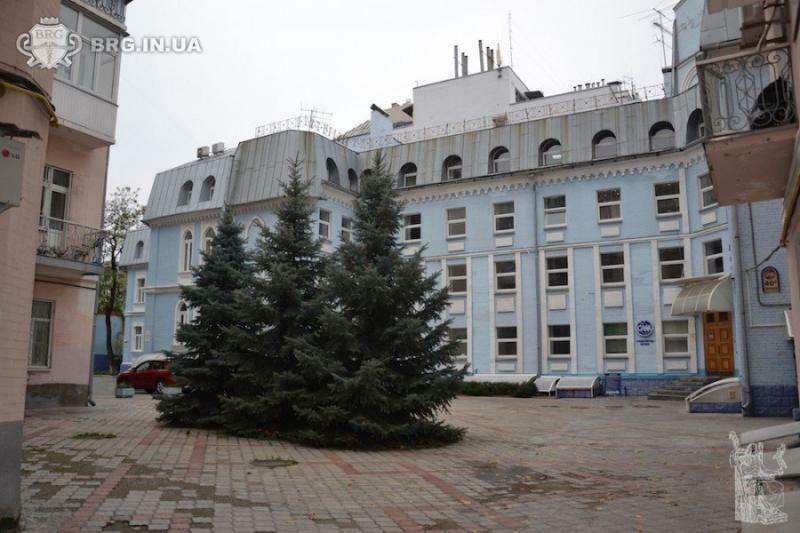 Киев, Ивана Франко ул., 40Б