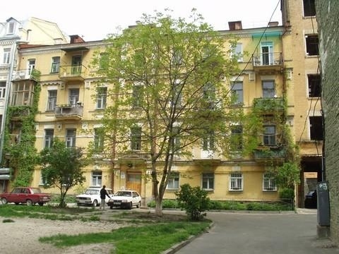 Киев, Ивана Франко ул., 15