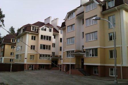 Київська обл., Бучанський район, смт Гостомель, Свято-Покровська вул., 75