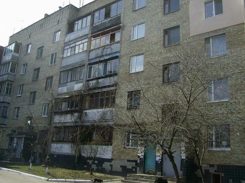 Київська обл., Бучанський район, смт Гостомель, Бучанське шосе, 8