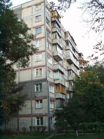 Київ, Кирилівська вул., 172