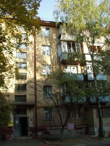 Київ, Ігоря Турчина вул., 7