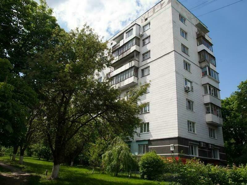 Київ, Голосіївський просп., 112