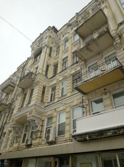 Киев, Богдана Хмельницкого ул., 36
