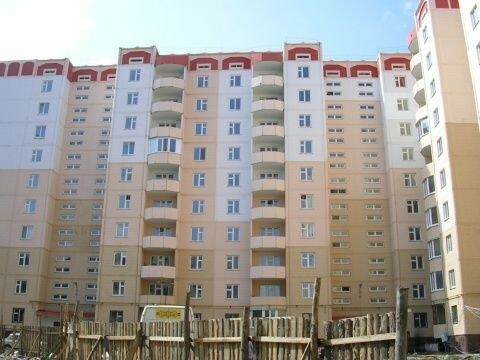 Київська обл., Бориспільський район, м. Бориспіль, Володимира Момота вул., 42