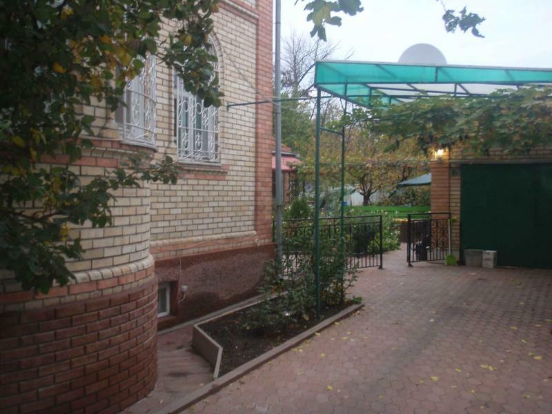Донецька обл., м. Докучаївськ, Центральная вул., 35