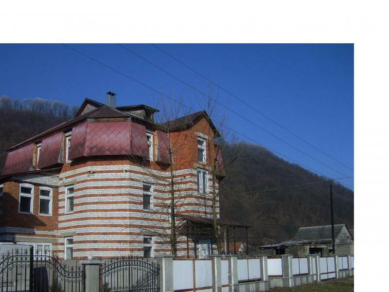 Закарпатская обл., Хустский район, г. Хуст, Пирогова ул., 1