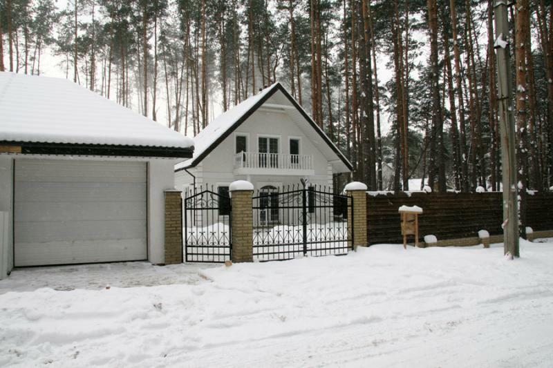 Киевская обл., Бучанский район, г. Ирпень, Макаренко ул., 3