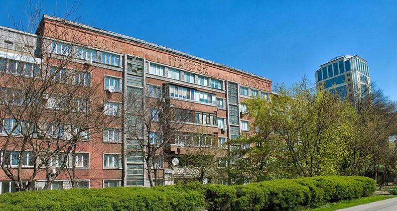 Оренда 4-кімнатної квартири 90 м², Перемоги просп., 30