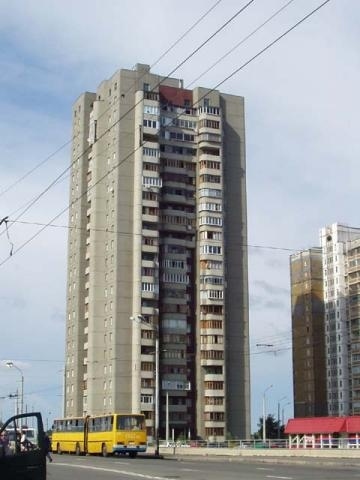 Киев, Владимира Маяковского просп., 72