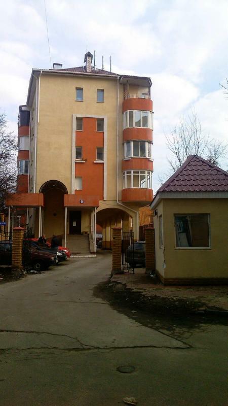 Киев, Лысогорская ул., 11