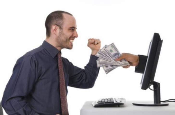 Продать себя за границу станет легче: сколько теряет Украина