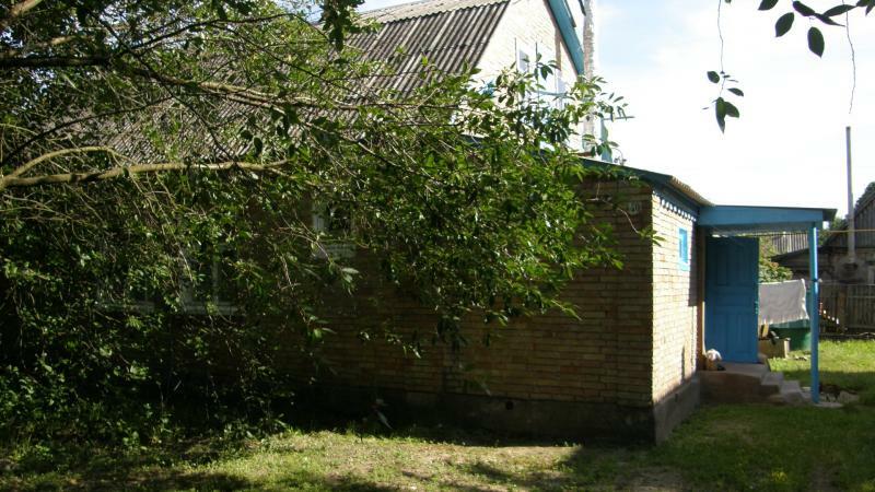 Киевская обл., Бородянский район, пгт Клавдиево-Тарасово, Дружбы ул., 40