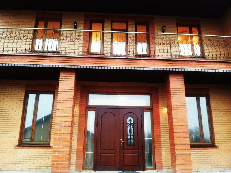 Киевская обл., Броварской район, с. Пуховка, Центральная ул., 20