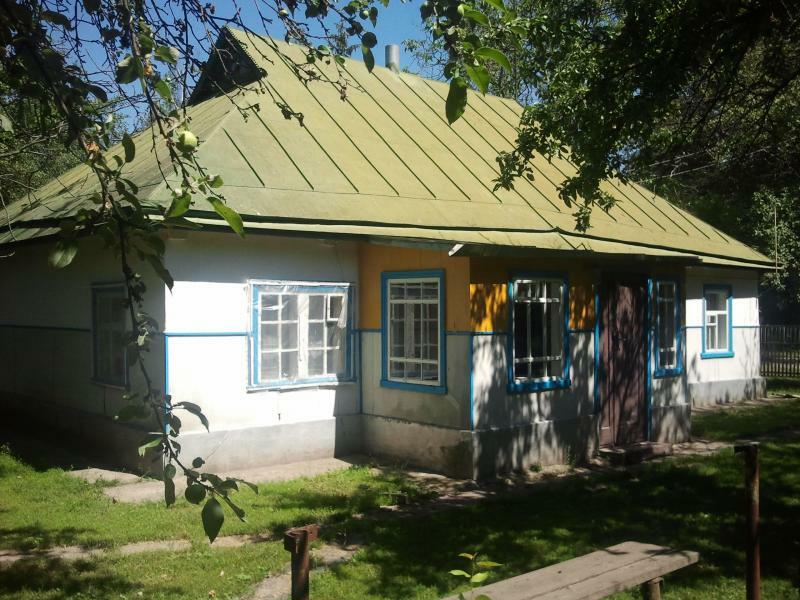 Киевская обл., Кагарлыкский район, с. Слобода, Славы пл., 73