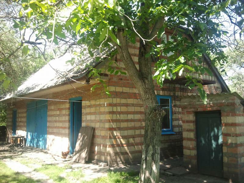 Киевская обл., Кагарлыкский район, с. Слобода, Славы пл., 73