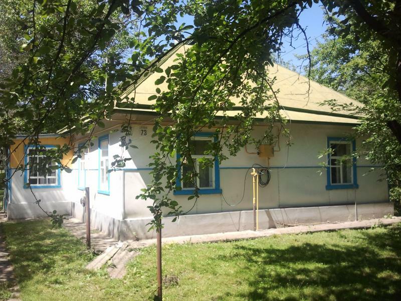 Киевская обл., Кагарлыкский район, с. Слобода, Славы пл., 73