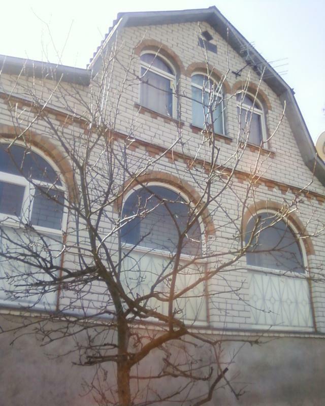 Киевская обл., Киево-Святошинский район, с. Белогородка, Садовая ул., 3