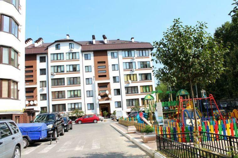 Київська обл., Києво-Святошинський район, с. Софіївська Борщагівка, Софіївська вул., 11