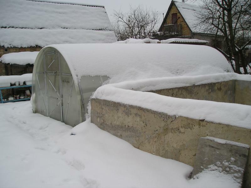 Київська обл., Києво-Святошинський район, с. Гатне, Садова вул., 30