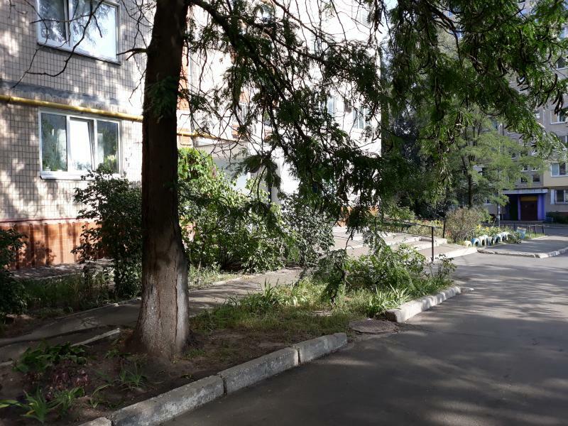 Київ, Романа Шухевича просп., 10