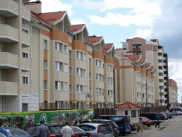 Київська обл., Києво-Святошинський район, с. Святопетрівське, Польова вул., 18