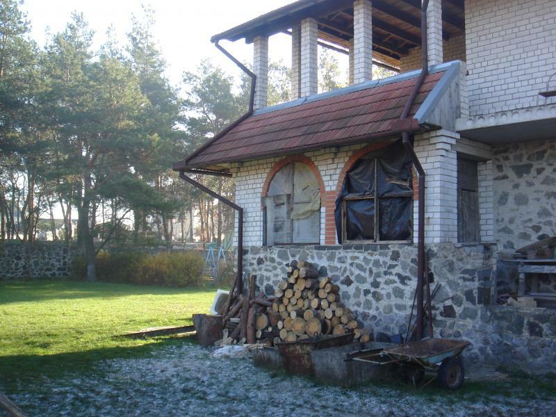 Київська обл., Києво-Святошинський район, с. Софіївська Борщагівка, Кучанська вул., 3