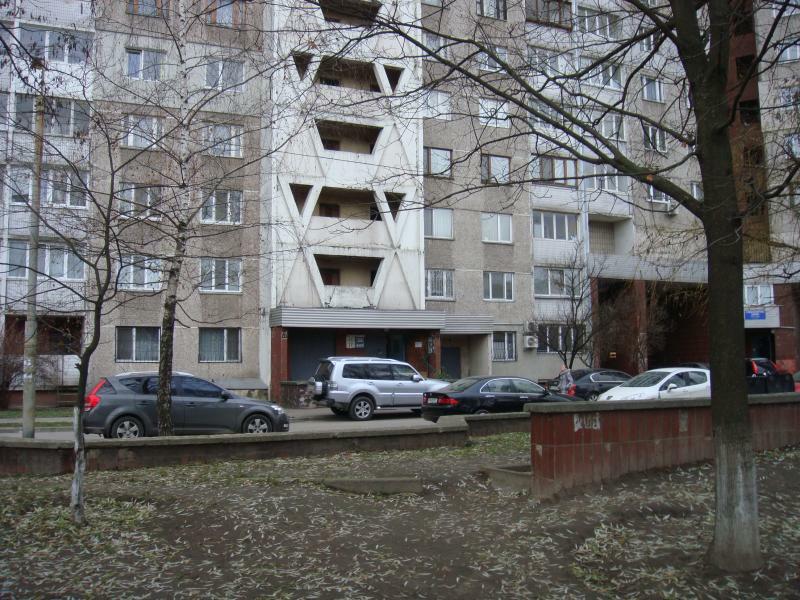 Киев, Академика Глушкова просп., 27