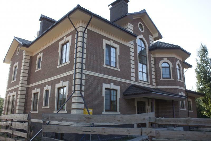 Киевская обл., Обуховский район, пгт Козин, Киевская ул., 135