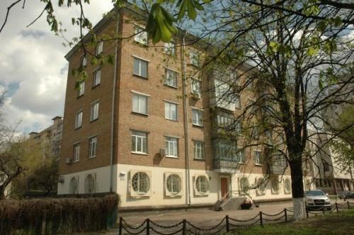 Киев, Валерия Лобановского просп., 41
