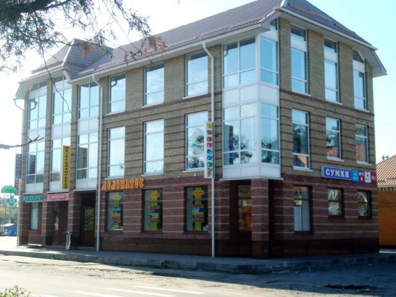 Київська обл., Бородянський район, смт Немешаєве, Залізнична вул., 11