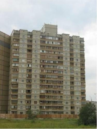 Київ, Драгоманова вул., 40Б