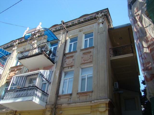 АР Крым обл., г. Ялта, Морская ул., 5