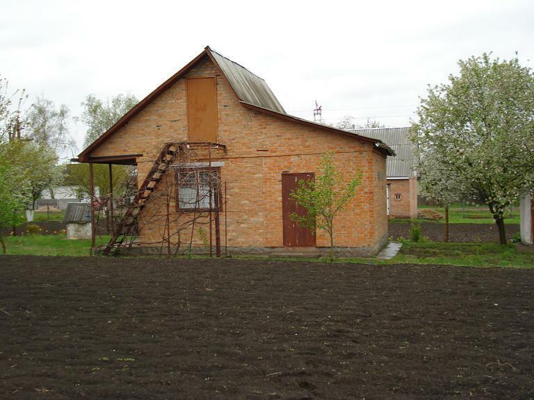 Полтавская обл., Гребенковский район, г. Гребенка, Молодежная ул., 3