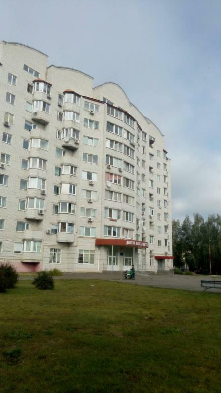 Київська обл., Васильківський район, смт Глеваха, Вокзальна вул., 22