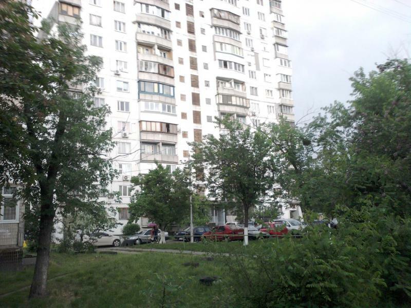 Київ, Олександра Архипенко вул., 8Б