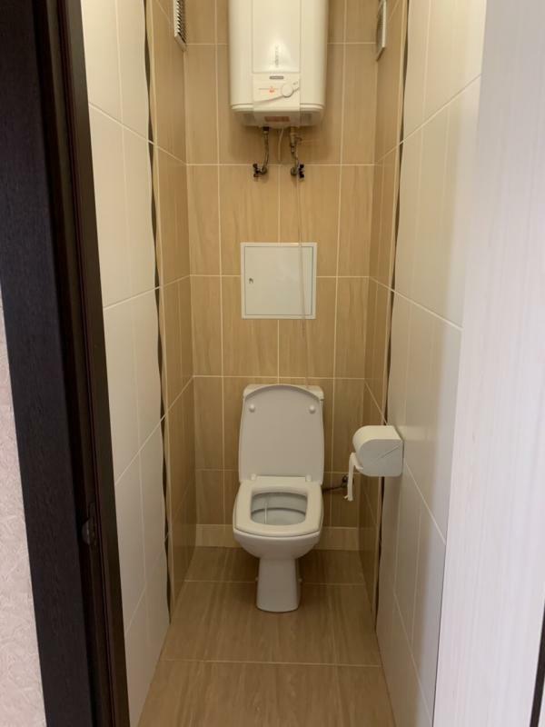 Київська обл., Броварський район, м. Бровари, Незалежності бул., 10